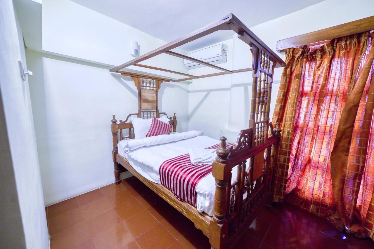 Hotel Windsor Castle Salem Bagian luar foto