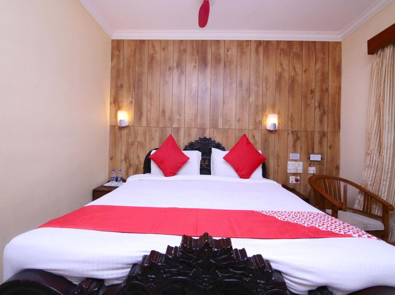 Hotel Windsor Castle Salem Bagian luar foto