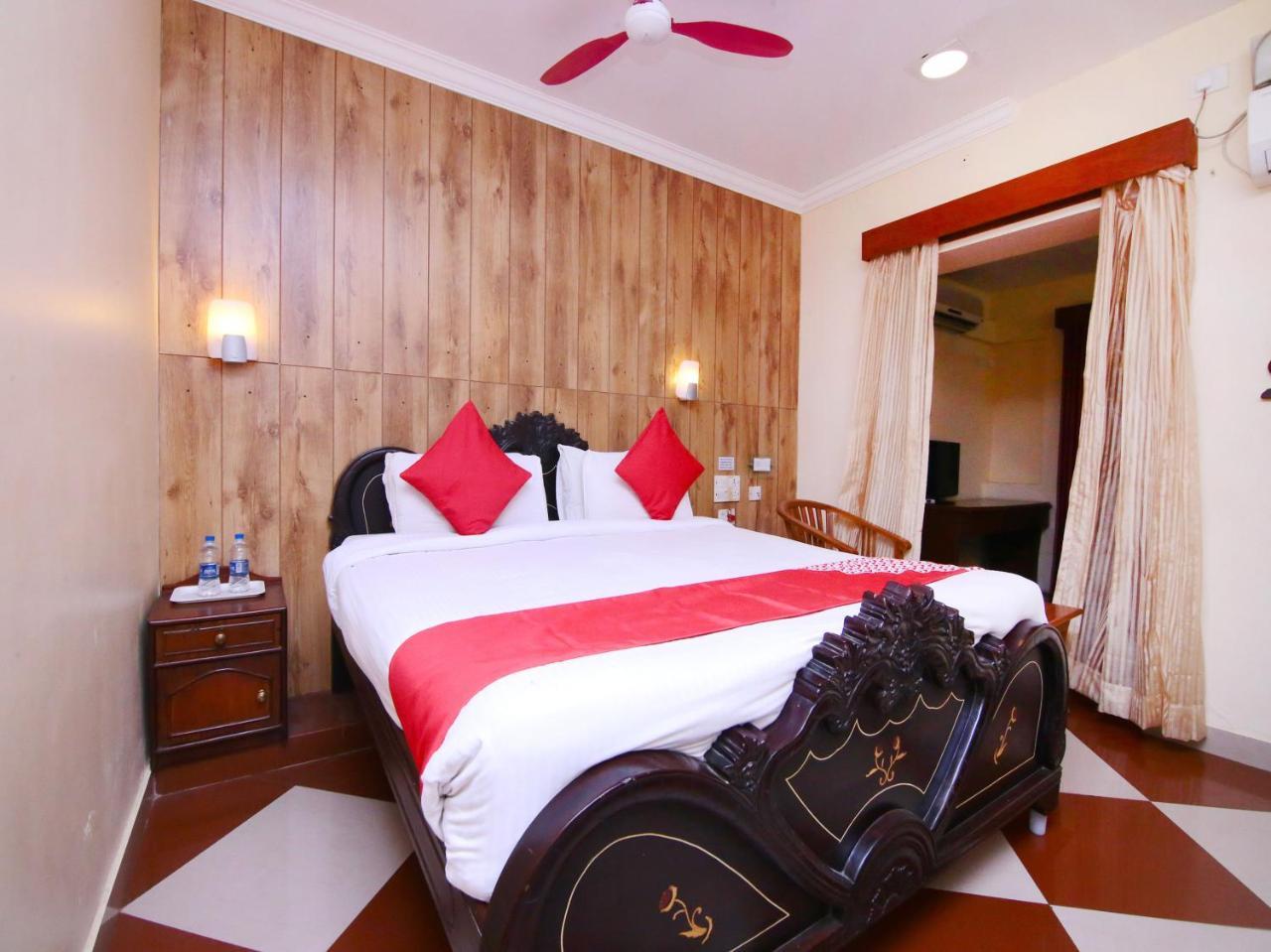 Hotel Windsor Castle Salem Bagian luar foto